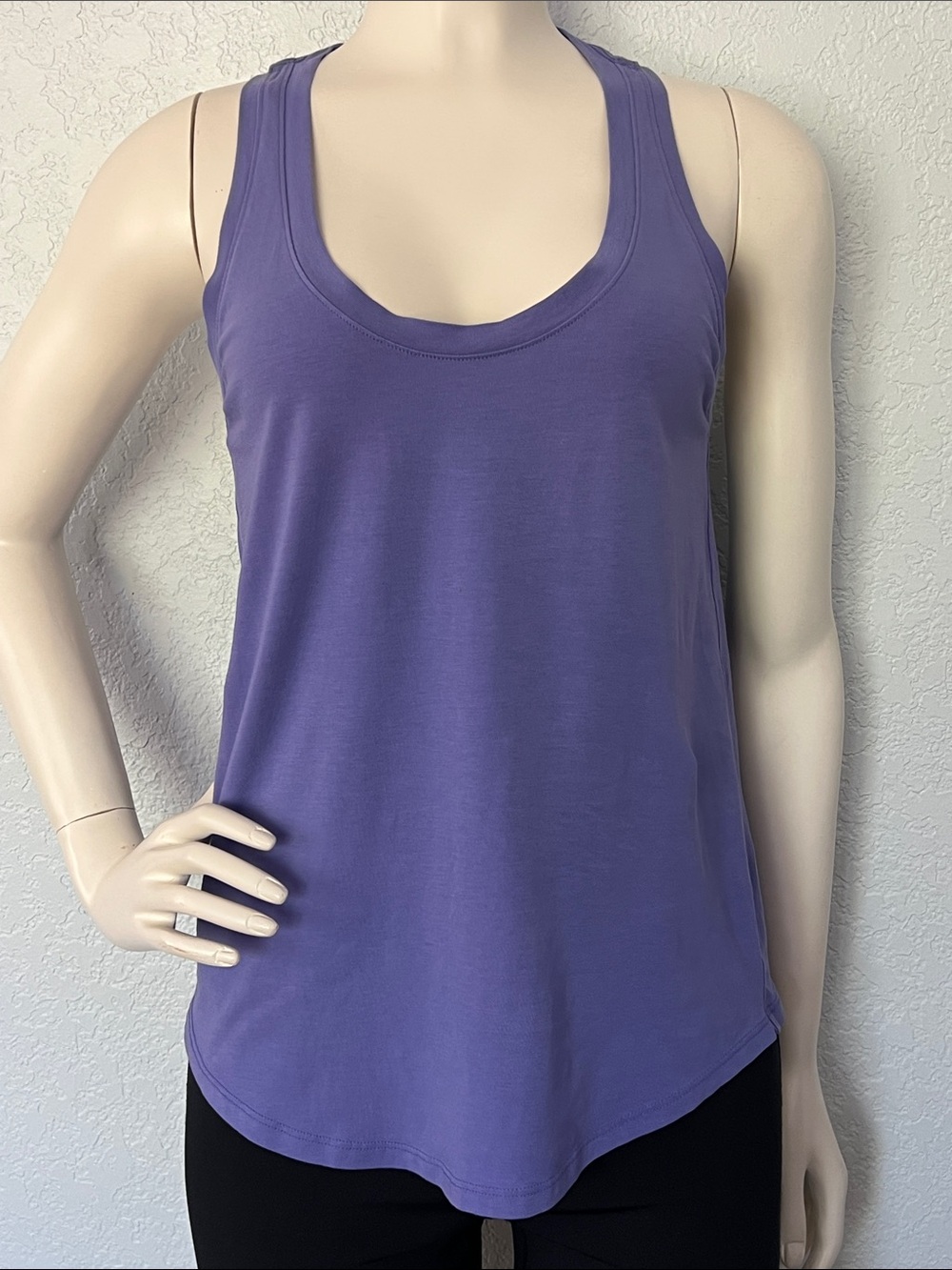Lululemon Womens Size 4 Racerback Tank Purple Yoga Gym Workout Athletic Top